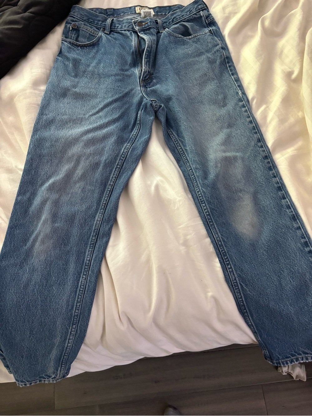 L.L. Bean Women's Straight Leg Jeans in Blue Wash